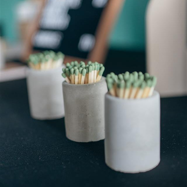 Concrete Match Striker + matches